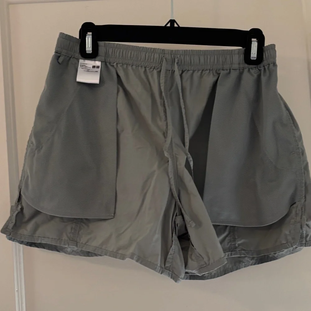 Uniqlo C Collection Women’s Small Athletic Geared Gray Shorts - Picture 5 of 10